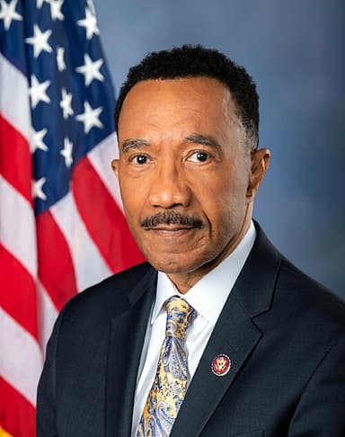 Official photo of Mfume, Kweisi
