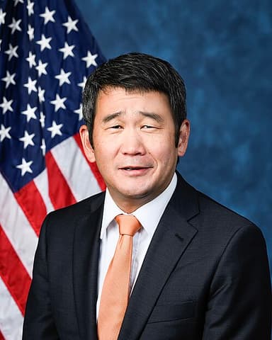 Official photo of Min, Dave