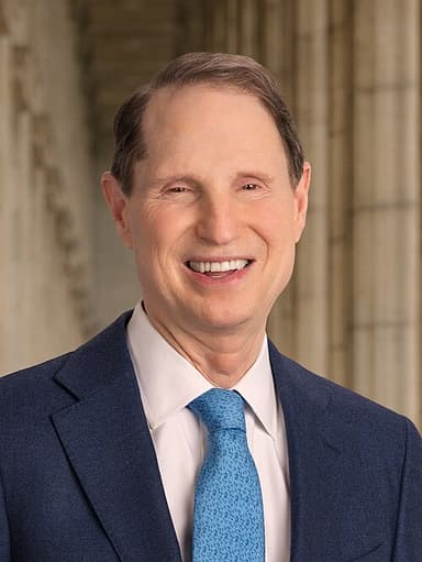 Official photo of Wyden, Ron
